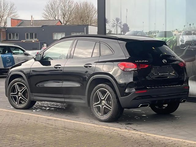Mercedes-Benz GLA 250 AMG Line