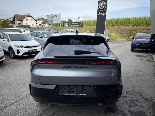 Alfa Romeo Junior Ibrida