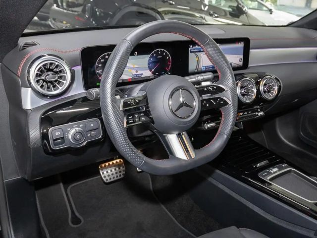 Mercedes-Benz CLA 200 Shooting Brake