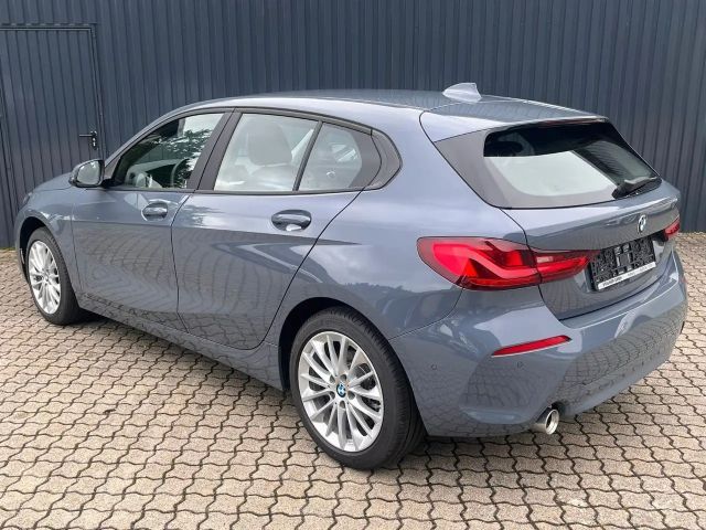 BMW 116 116i 5-deurs Sedan