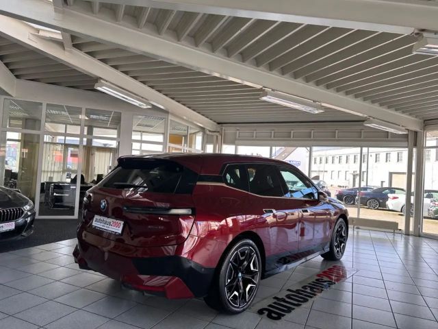 BMW iX xDrive