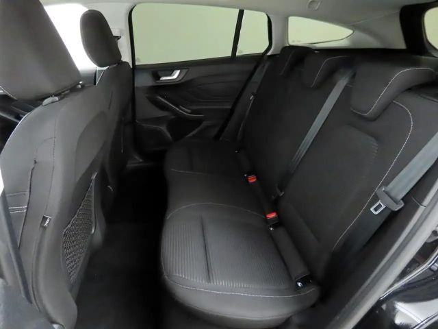 Ford Focus Titanium Wagon