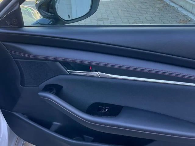 Mazda 3 Homura S SkyActiv