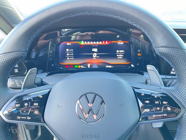 Volkswagen Golf 2.0 TSI Golf VIII