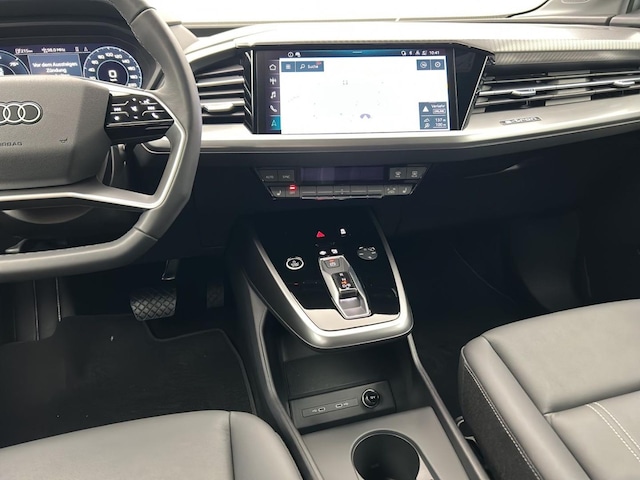 Audi Q4 e-tron SUV 45 e-tron Audi Q4 e-tron