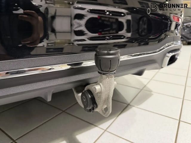 Mercedes-Benz C 220 AMG Line C 220 d Sedan