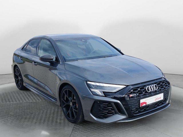 Audi RS3 Quattro S-Tronic Sedan