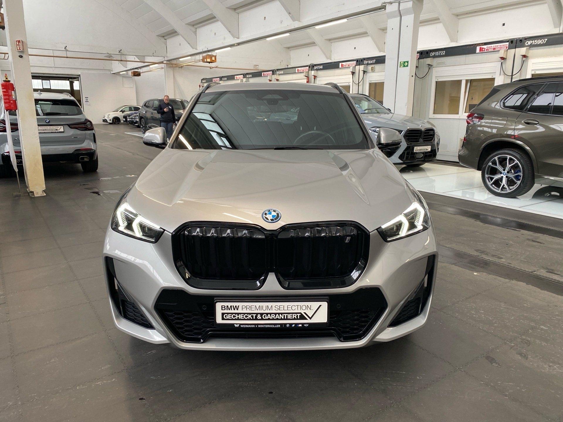 BMW iX1 xDrive30