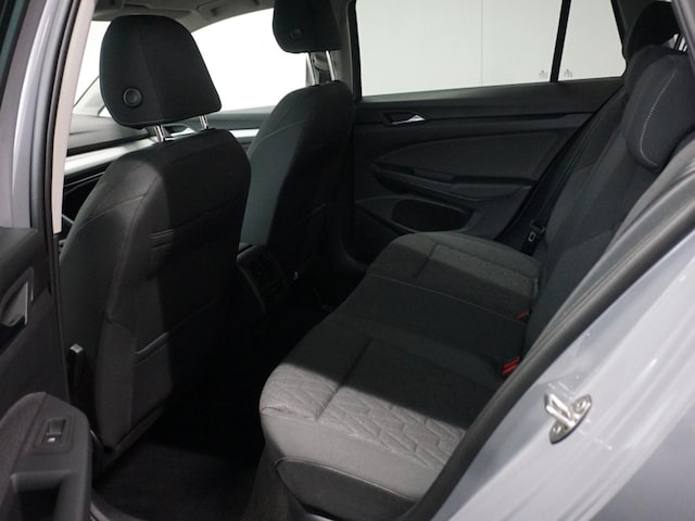 Volkswagen Golf 1.5 eTSI DSG Life Variant