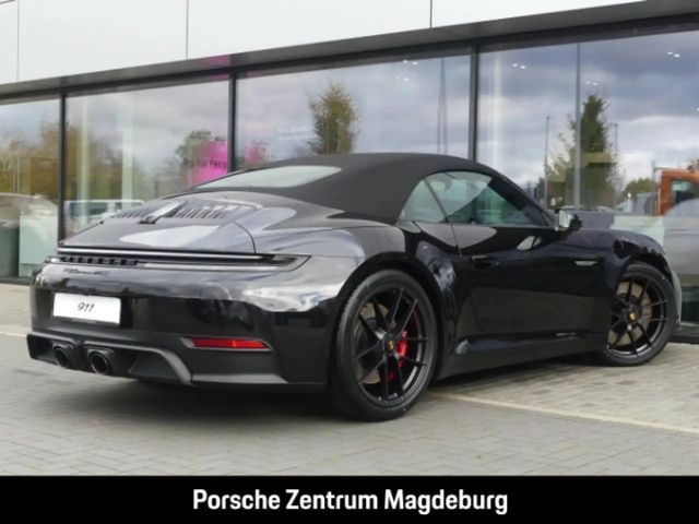 Porsche 992 Cabrio Carrera GTS