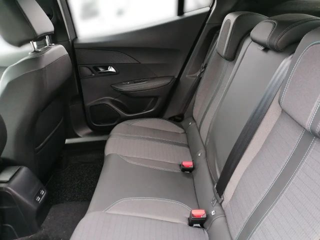 Peugeot E-2008 Allure Pack