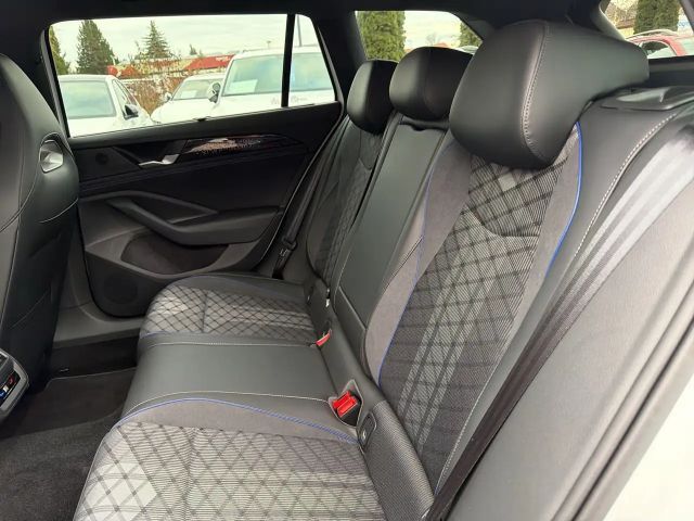 Volkswagen Passat DSG R-Line Variant