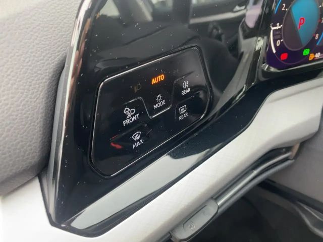 Volkswagen Golf DSG Life