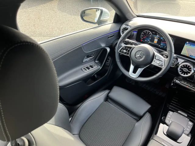 Mercedes-Benz CLA 200 Shooting Brake