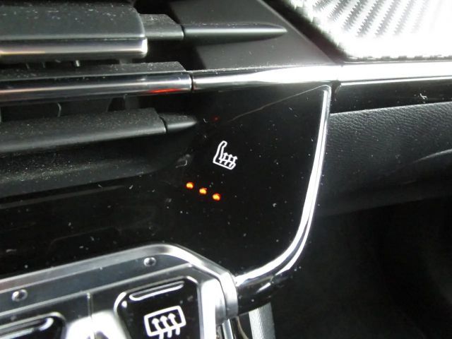 Peugeot E-2008 Active Pack