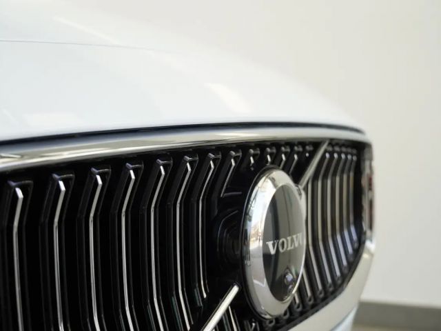 Volvo V60 AWD Plus T6