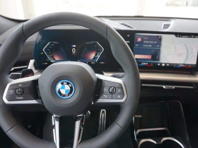 BMW iX2 xDrive30