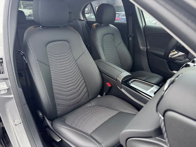 Mercedes-Benz A 250 A 250 e Hatchback