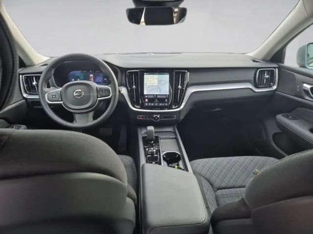Volvo V60 Core Hybrid