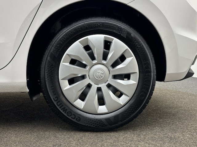 Skoda Fabia Fabia 1.0 MPI CarPlay LED Touchscreen Apple Car.