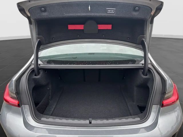 BMW 320 320d Comfort pakket M-Sport Sedan