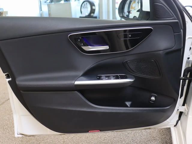 Mercedes-Benz C 180 AVANTGARDE Sedan