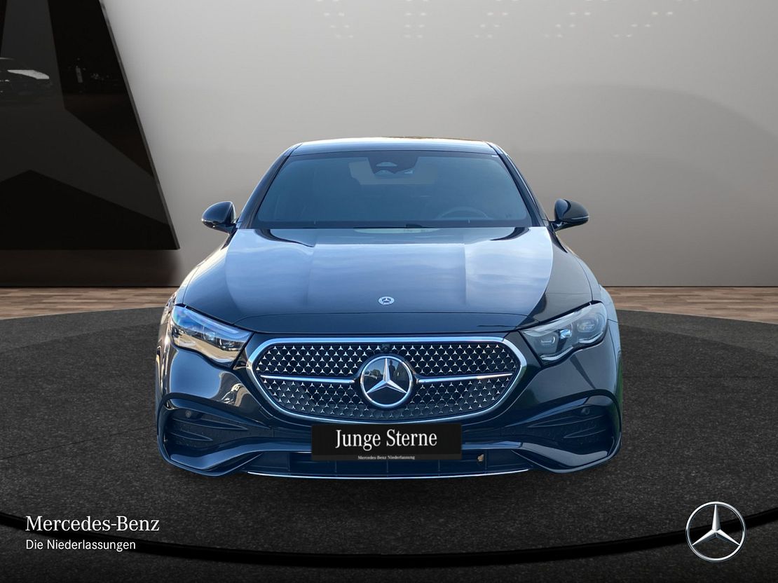 Mercedes-Benz E 200 Sedan