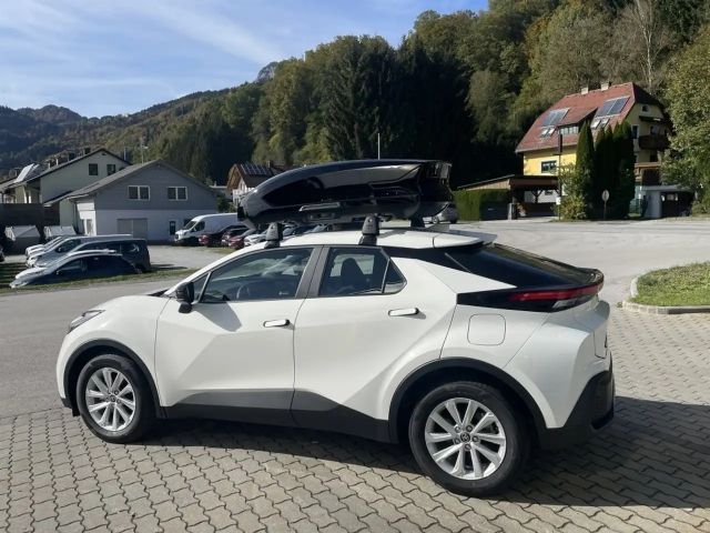 Toyota C-HR Active Hybride