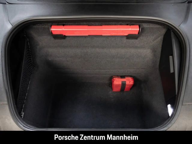 Porsche 992 Carrera Coupé GTS