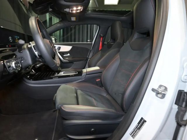 Mercedes-Benz A 35 AMG 4MATIC AMG Line