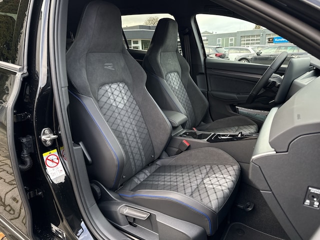 Volkswagen Golf 1.5 eTSI R-Line Variant