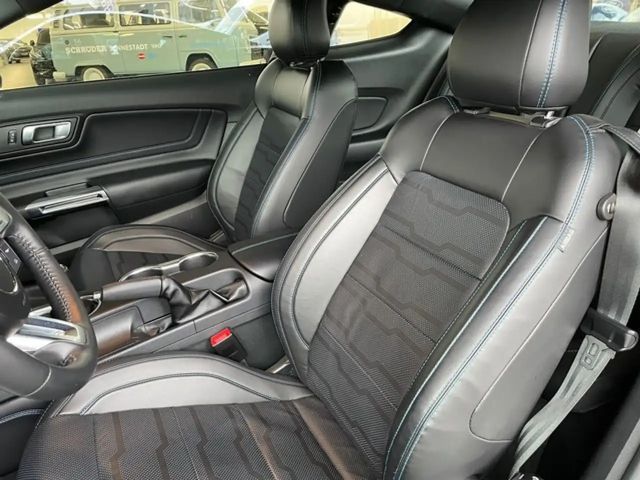 Ford Mustang Fastback GT 5.0 V8