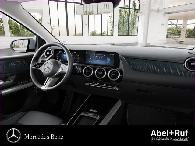 Mercedes-Benz B 200 Progressive Sedan