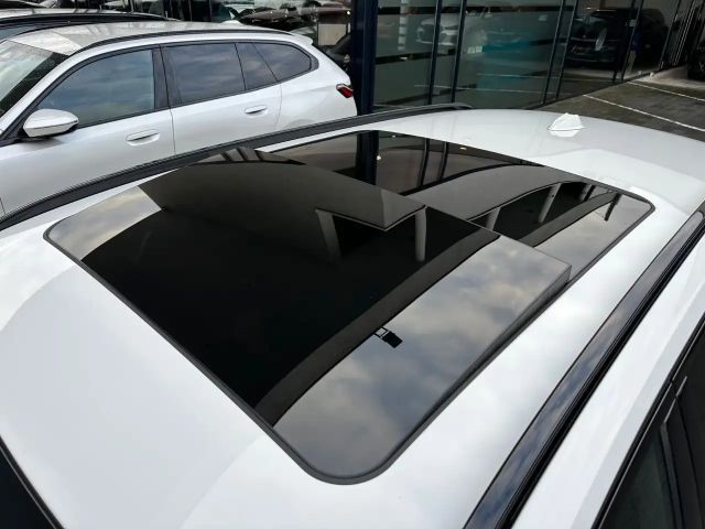 BMW 330 330e M-Sport Touring