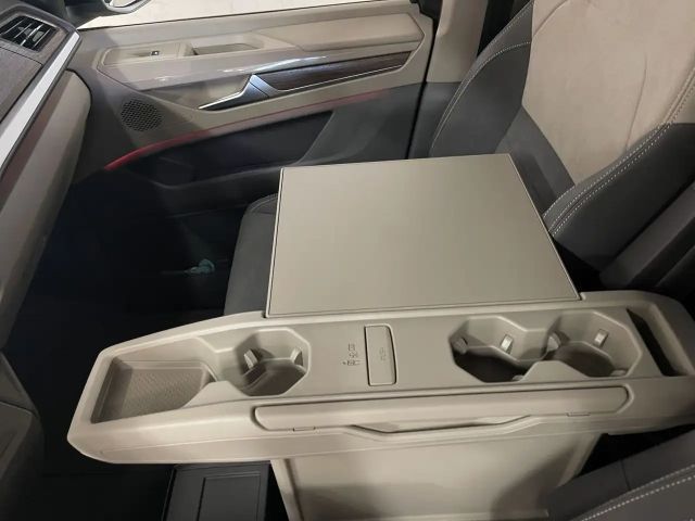 Volkswagen Multivan DSG Style T7