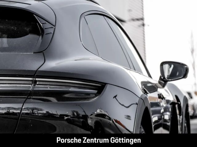 Porsche Taycan 4 Cross Turismo