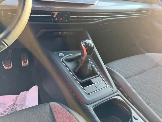 Volkswagen Golf 1.5 TSI Golf VIII