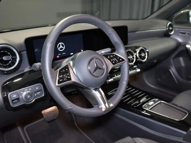 Mercedes-Benz A 180 Progressive