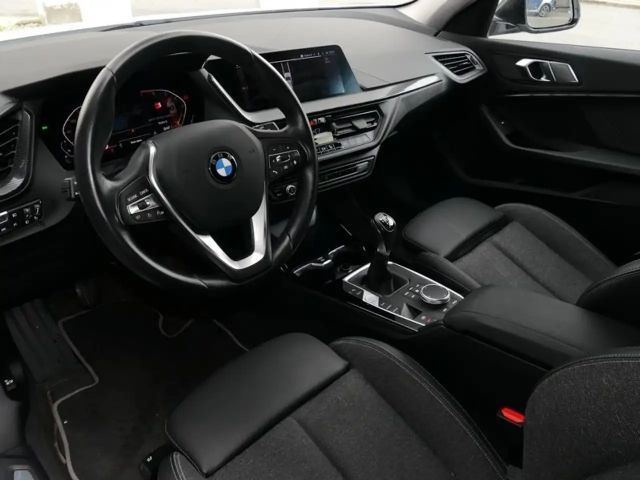BMW 118 118i Sedan