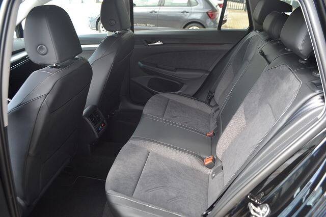 Volkswagen Golf DSG Pro Style Variant