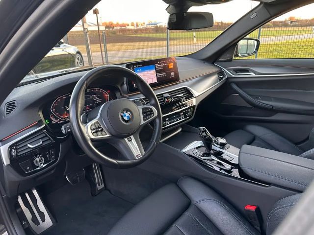 BMW 530 530d M-Sport Touring xDrive