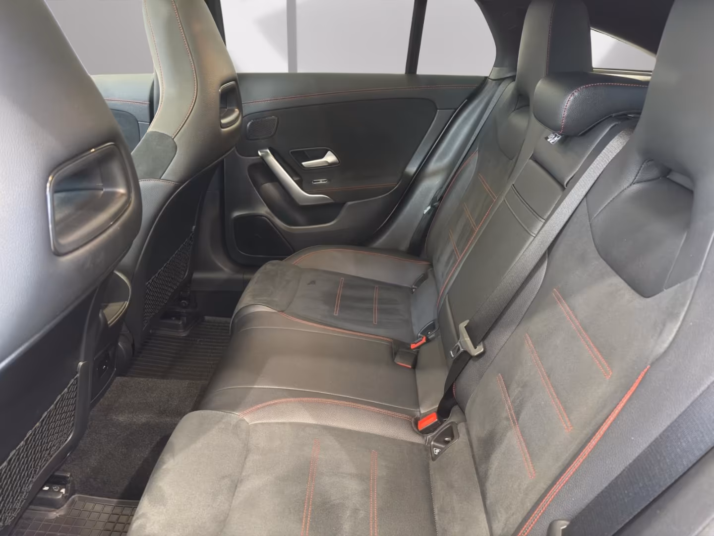 Mercedes-Benz CLA 200 AMG Line