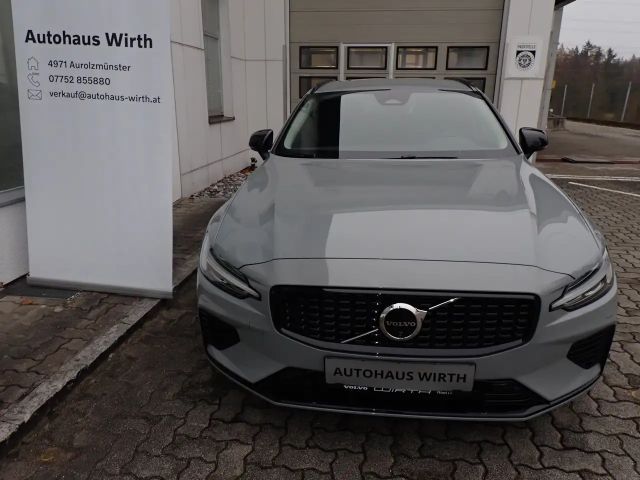 Volvo V60 AWD Dark Plus T6