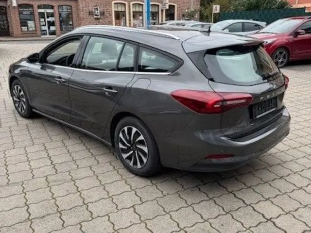 Ford Focus Titanium Wagon