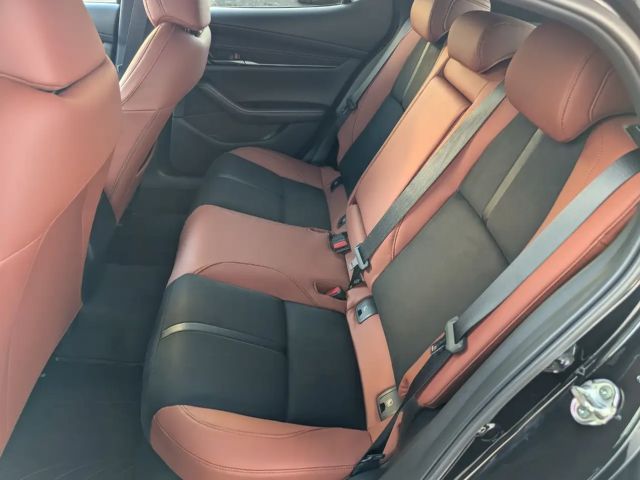 Mazda 3 2.5 G140 NAGISA