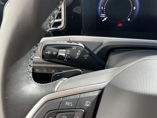 Volkswagen Passat ACT Business DSG Variant