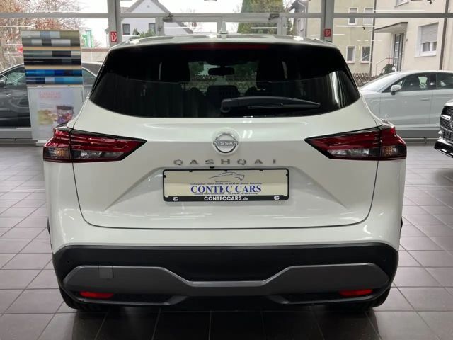 Nissan Qashqai 1.3 Connecta LED+KEYLESS+360°+ACC+VC uvm