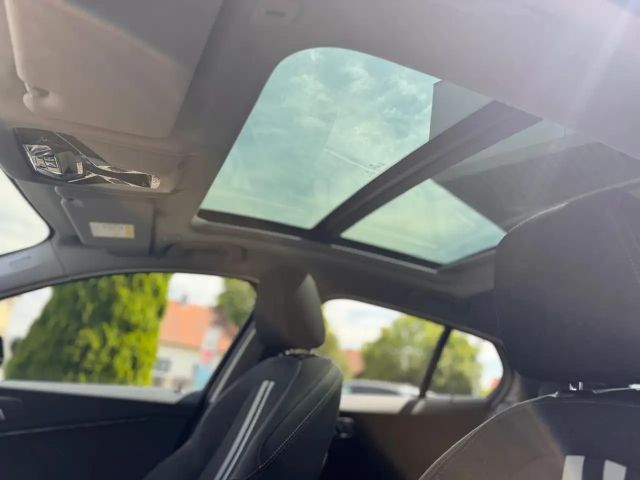 BMW 120 120i Sedan Sport Line