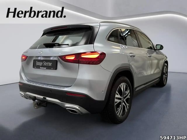 Mercedes-Benz GLA 200 Progressive