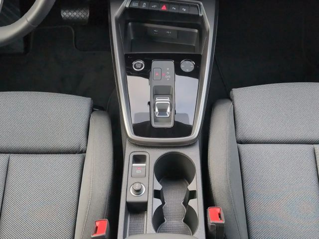 Audi A3 45 TFSI Hybride S-Line Sedan